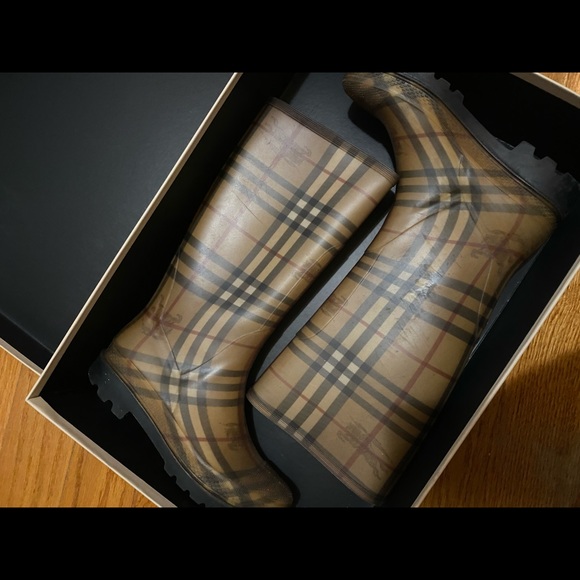 Rain boots - Picture 3 of 3